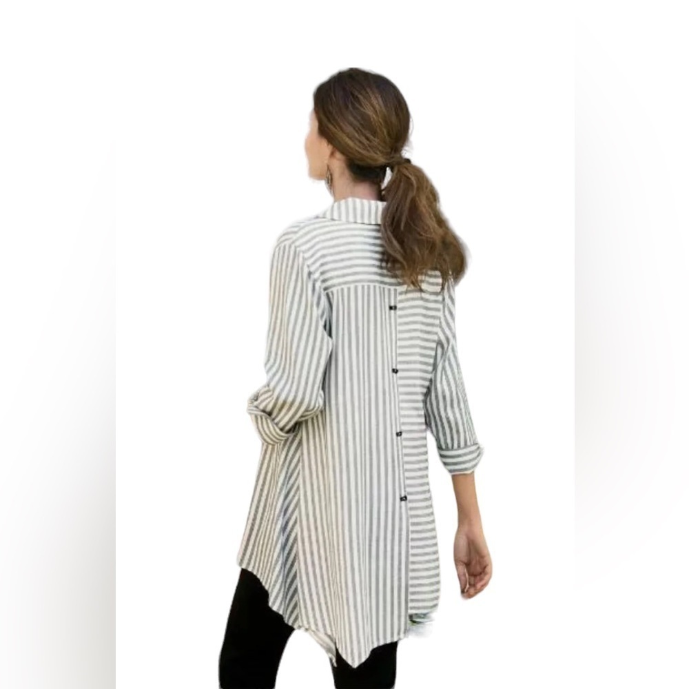 SOFT Surroundings Linen Blend Long Sleeve Asymmetrical Hem Button Down Sz S - Picture 3 of 9